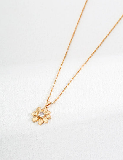 Flower Shape Zircon Necklace