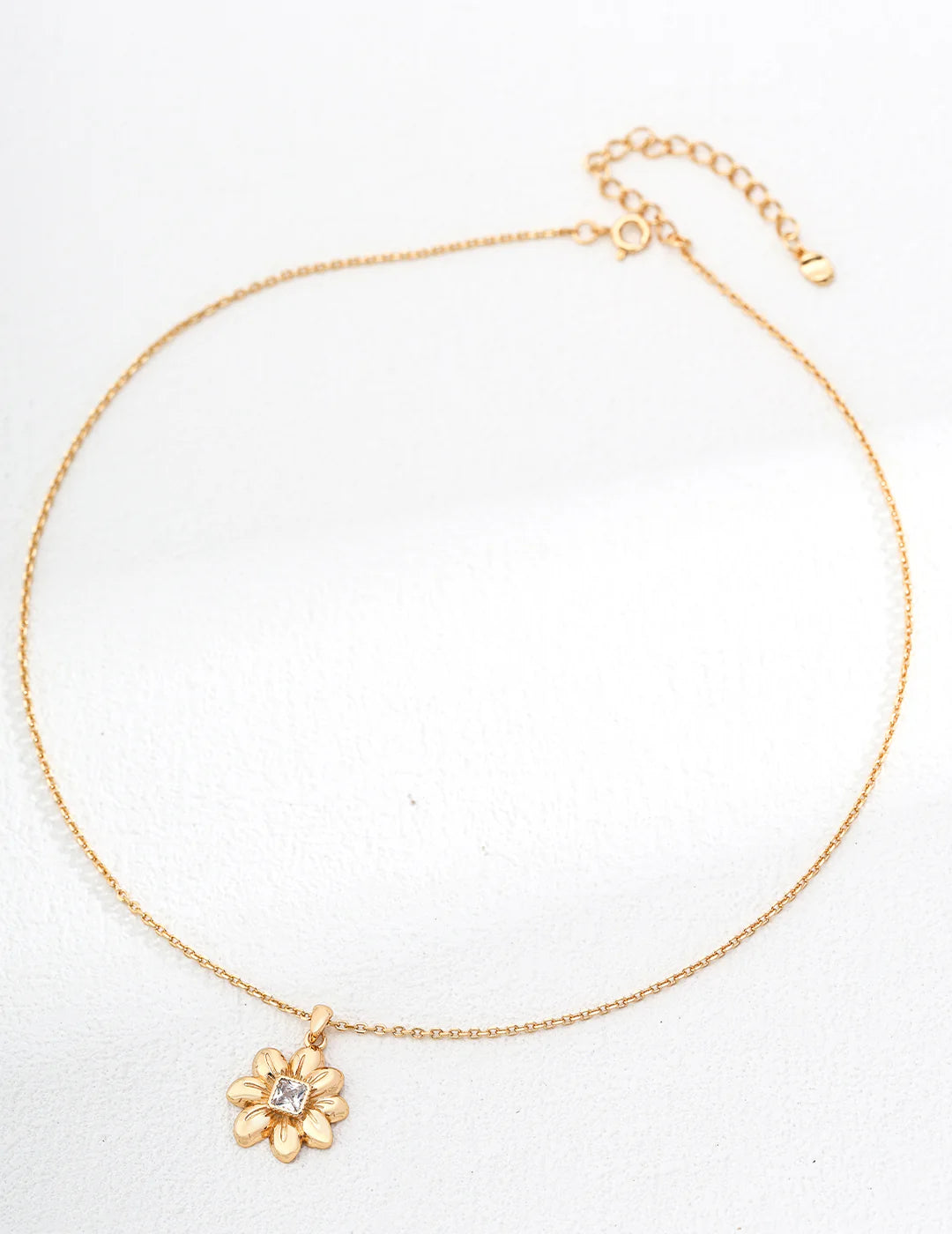 Flower Shape Zircon Necklace