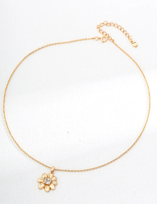 Flower Shape Zircon Necklace