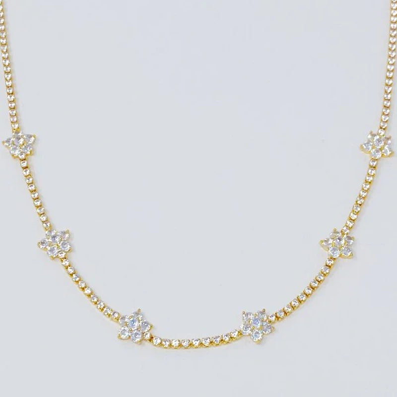 Stella Shiny Flower Necklace